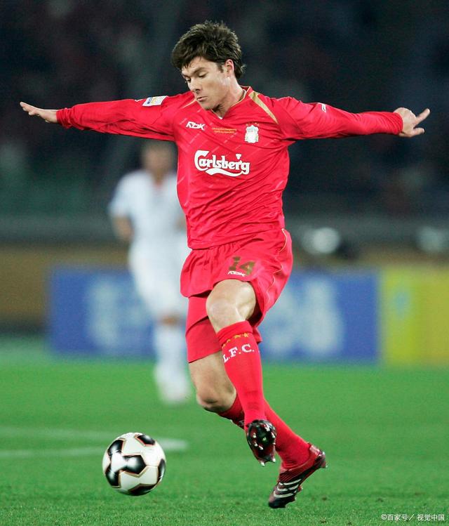 红牛二队鏖战迈凯伦，阿隆索统治全场