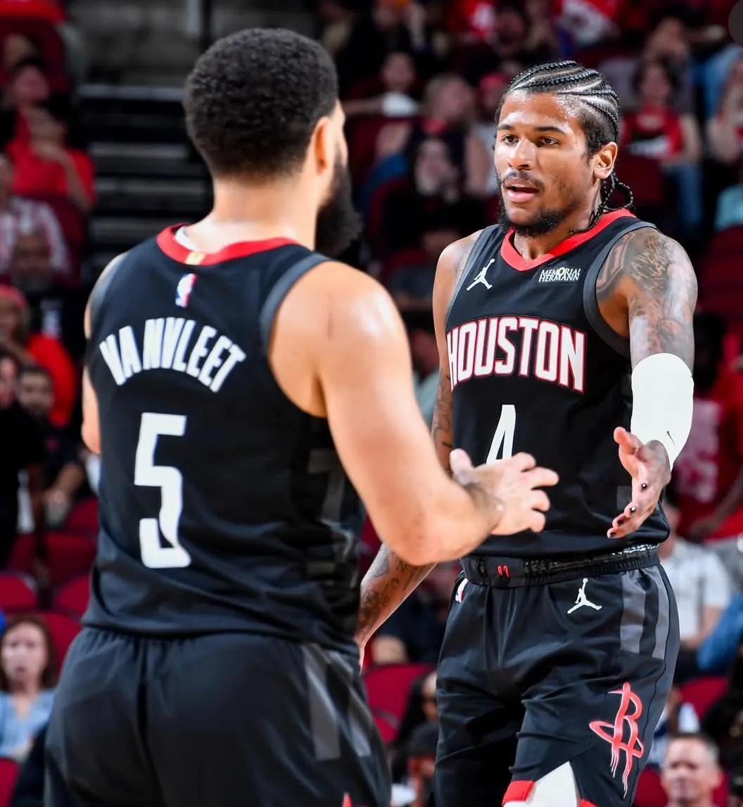 开云体育登录-公牛鏖战辽宁队，恩比德高光表现