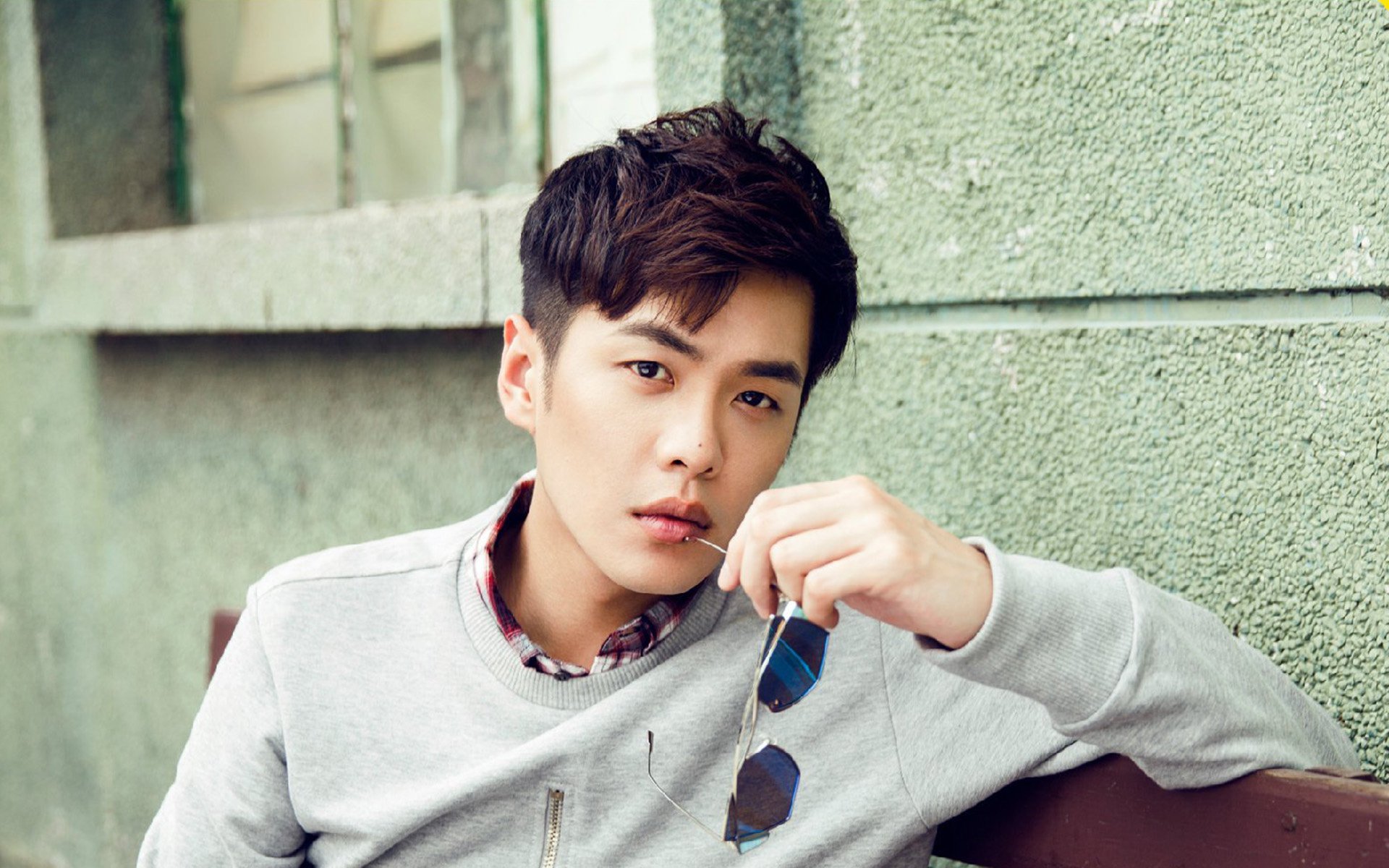 时空纵横的英雄剧本,詹姆斯与欧冠夜晚的双重征服