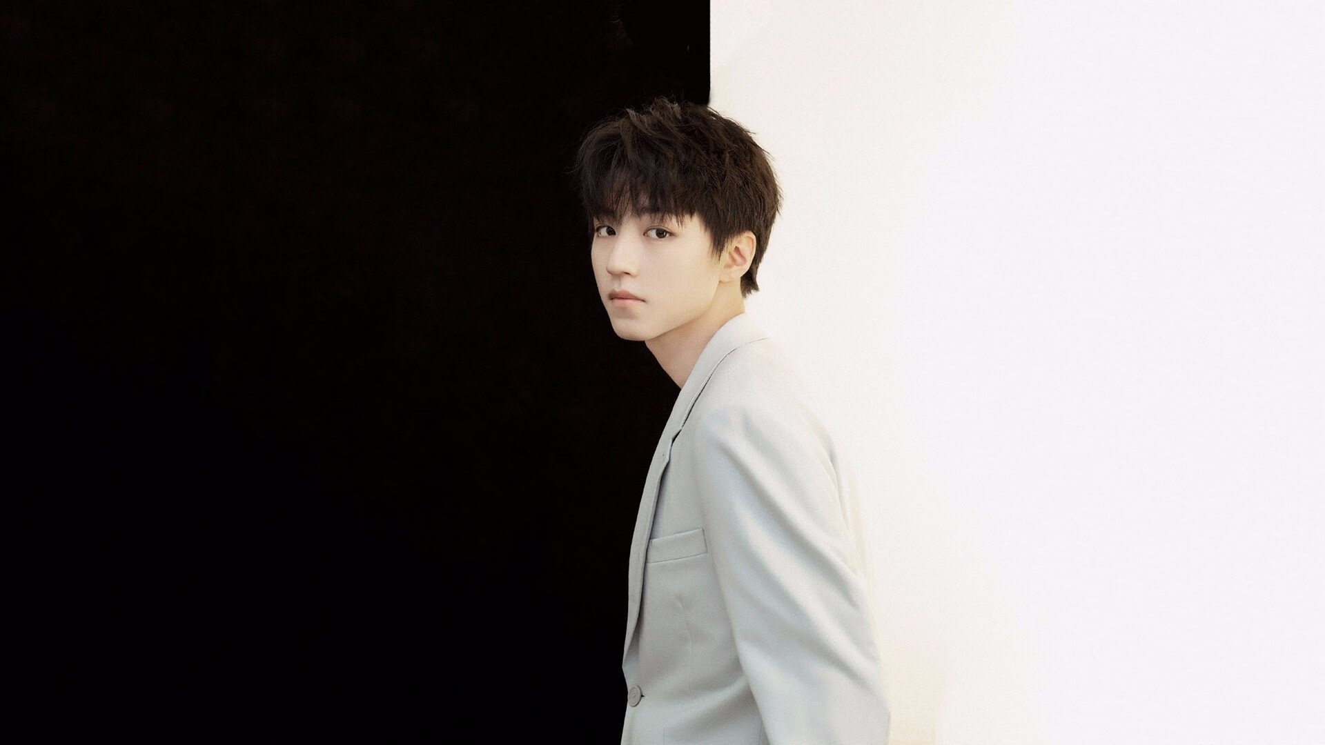 冰岛维京防线告急，那不勒斯的奥运周期试金石