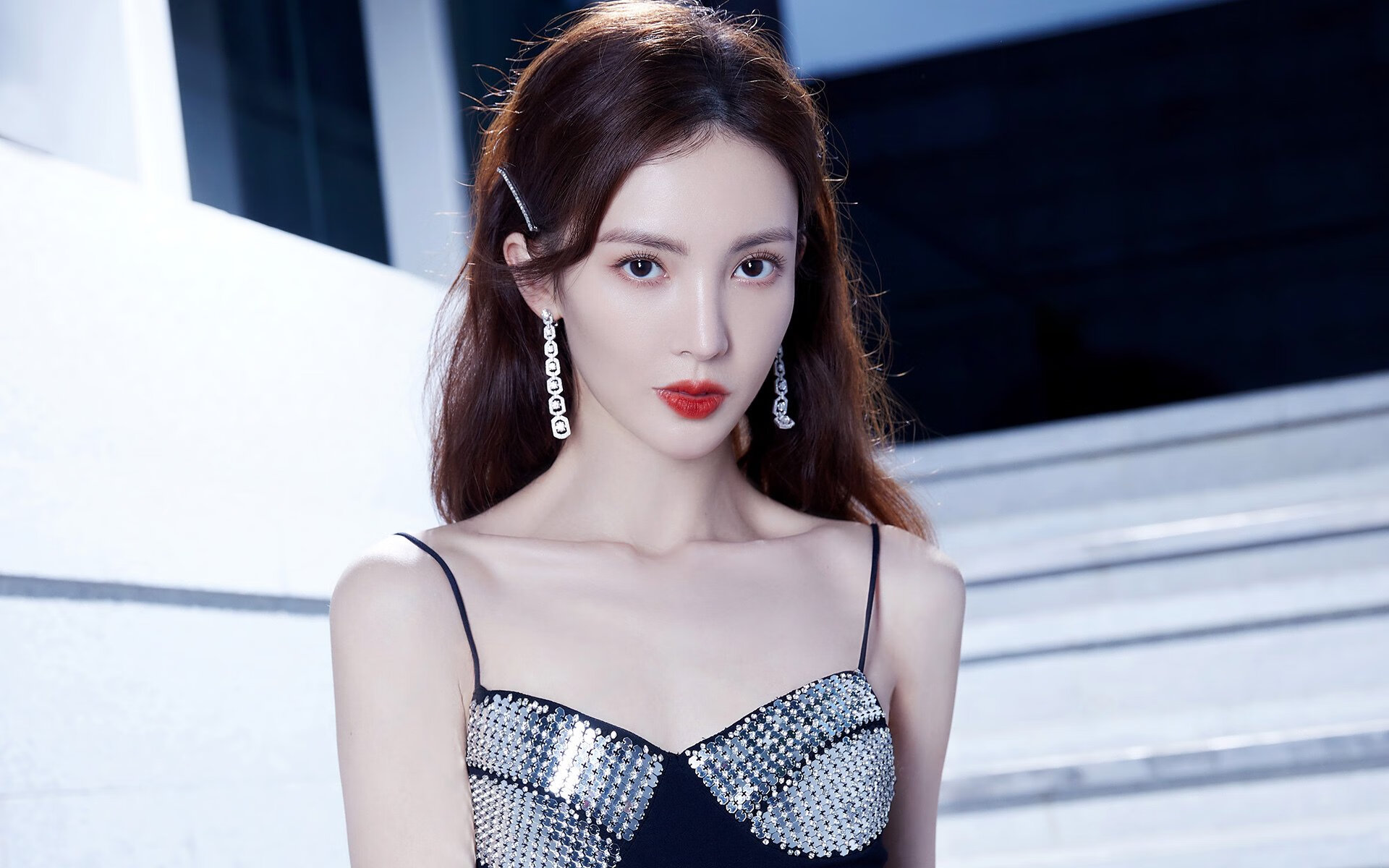 掘金主场1.8秒的欢呼落空，东契奇的沉默与凯尔特人的狂喜